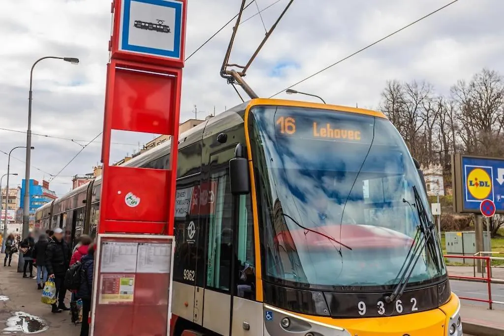 On-Site Free Parking, 12 To Min Centre, Supermarket Prague