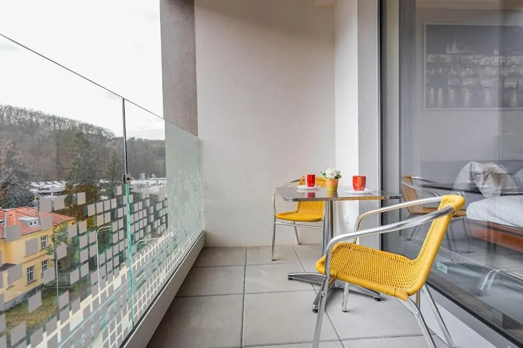 On-Site Free Parking, 12 To Min Centre, Supermarket Prague 0*,