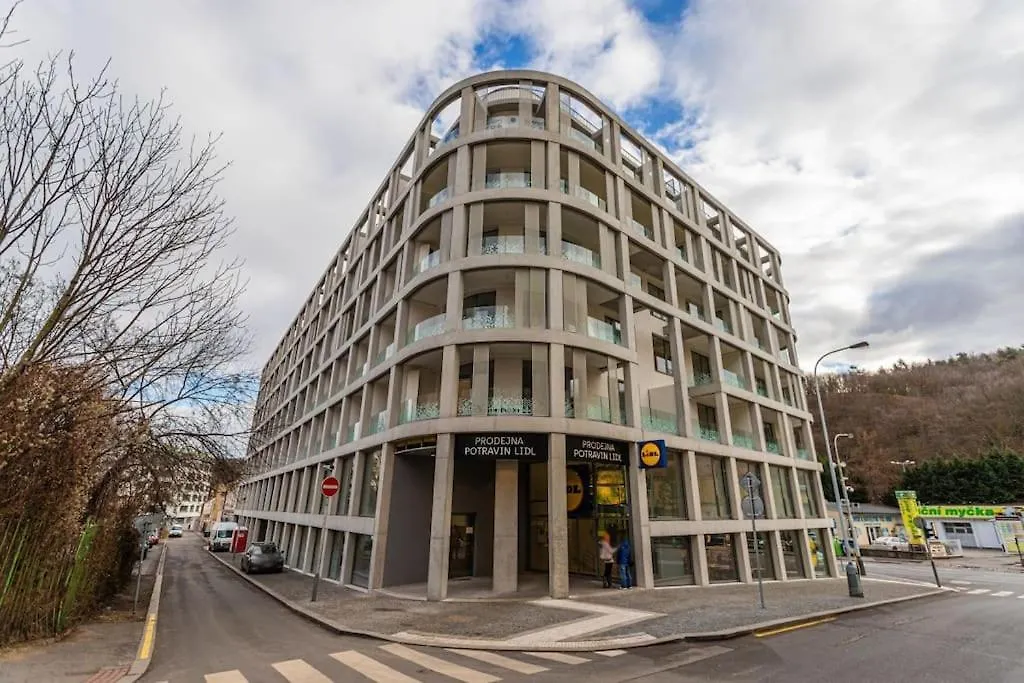 Apartment On-Site Free Parking, 12 To Min Centre, Supermarket Prague