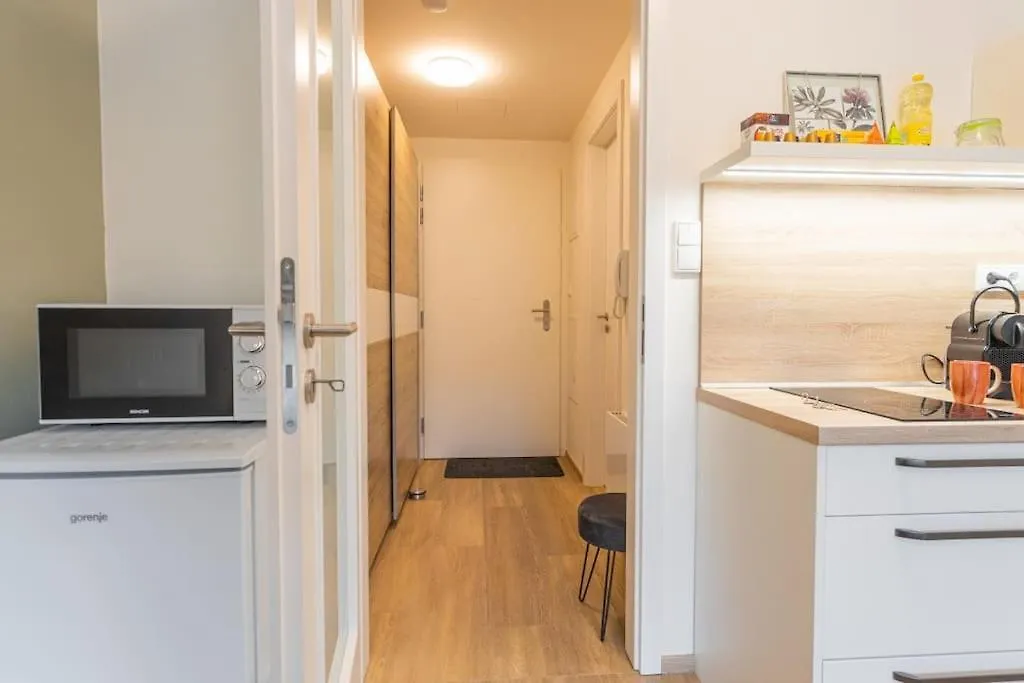 On-Site Free Parking, 12 To Min Centre, Supermarket Prague 0*,  Czech Republic